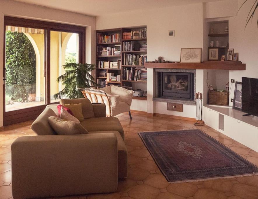 La Tua Villa Sul Lago - Casa Kollegger Luino Eksteriør bilde