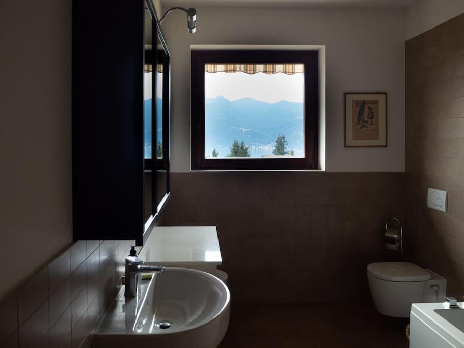 La Tua Villa Sul Lago - Casa Kollegger Luino Eksteriør bilde